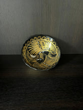 Load image into Gallery viewer, Bowl Z Pajaro Gold/Black
