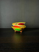 Afbeelding in Gallery-weergave laden, Bowl - Yellow 3 Mixed Peppers 11 cm
