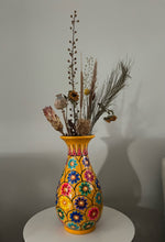Afbeelding in Gallery-weergave laden, Florero - Yellow/Ocher Flowers
