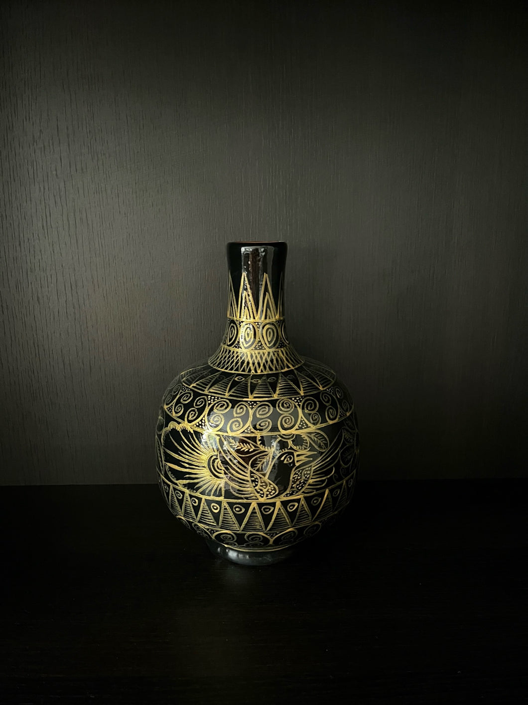 Jarrón - Black/Gold